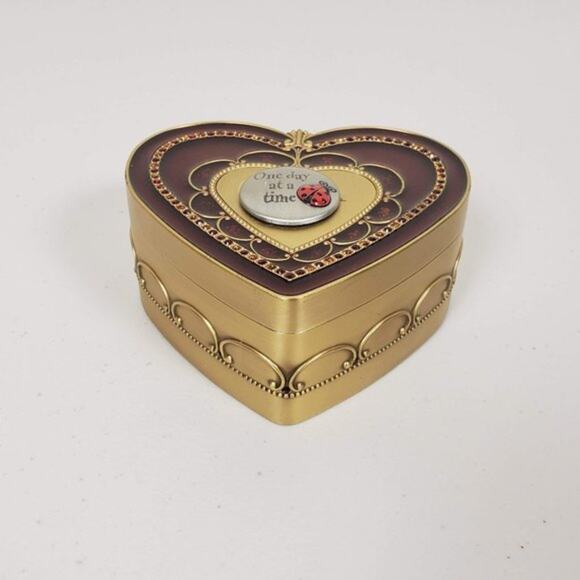 Things Remembered Heart Keepsake Box Gold Velvet Lined Jewelry Valentine Gift - Picture 3 of 12